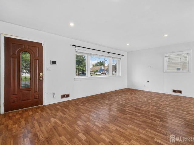 House for sale in Avenel, New Jersey