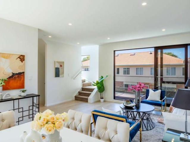 Townhouse for sale in Paremoremo