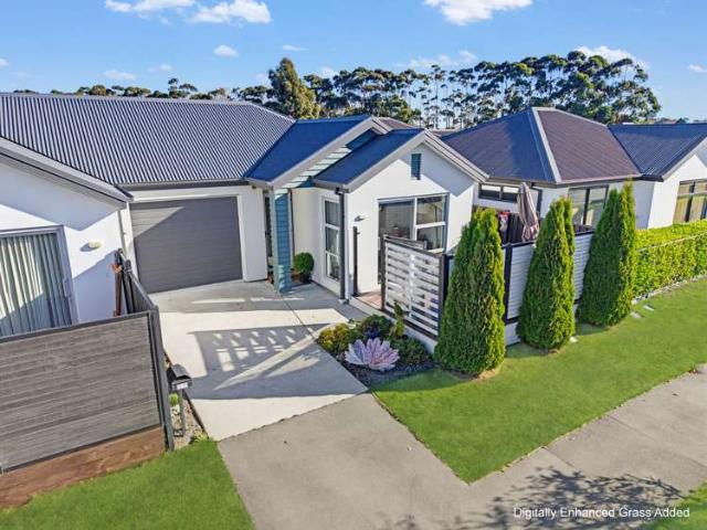 Townhouse for sale in Kaiapoi, Canterbury