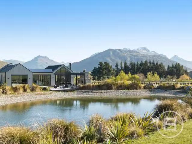 House for sale in Otakou
