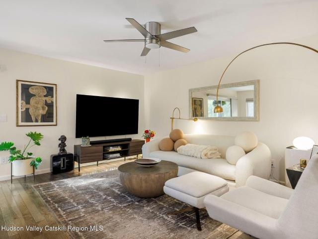 Townhouse for sale in Hurley, New York