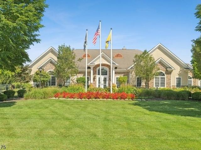 Condo for sale in Warren, New Jersey