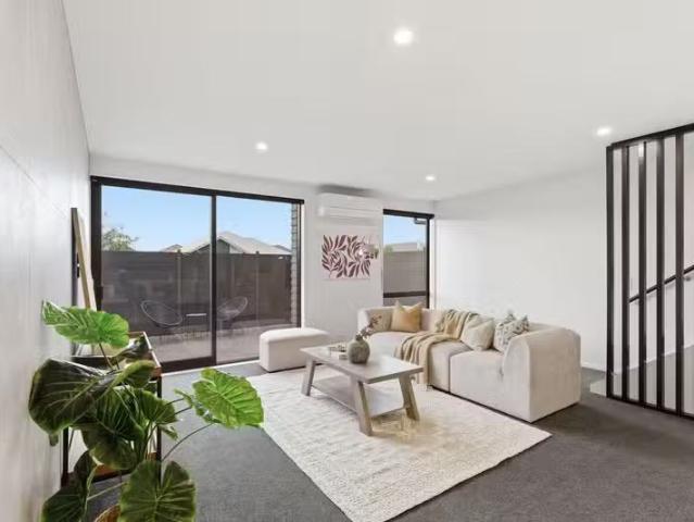 House for sale in Chaslands, Canterbury