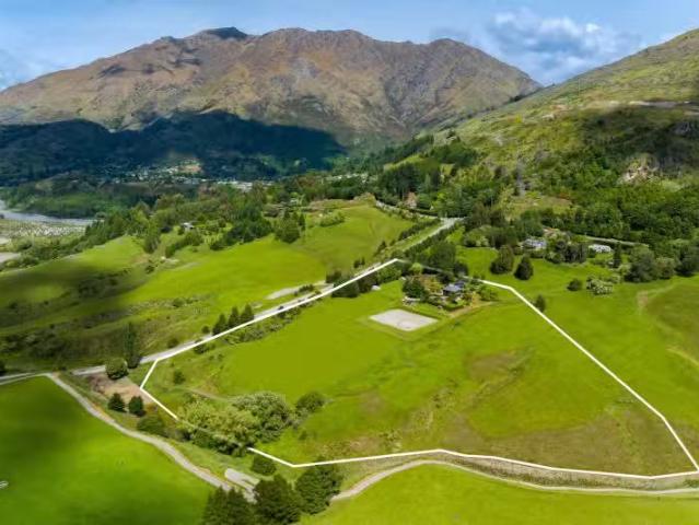House for sale in Otakou