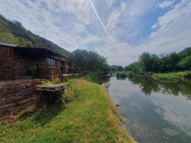 Land for sale in Hartbeespoort Dam Nature Reserve, North West