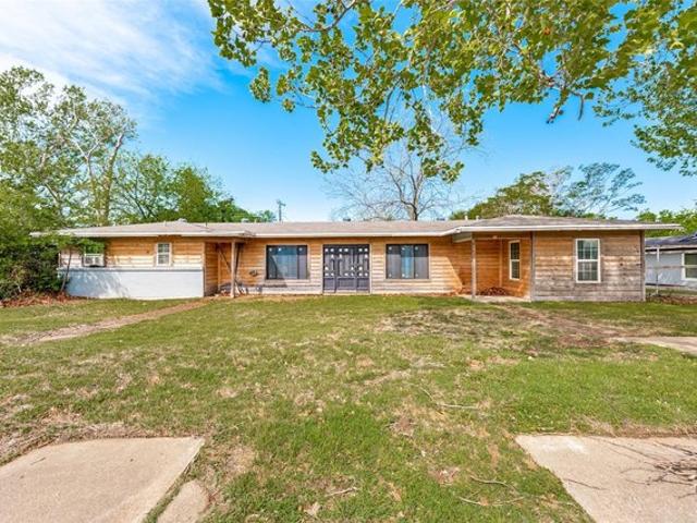 House for sale in Denison, Texas