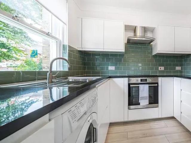 Apartment for rent in Earlsfield, Greater London