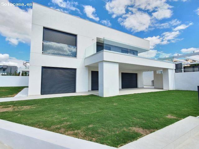 Casa en venta en Castillo de la Duquesa, Costa del Sol Occidental