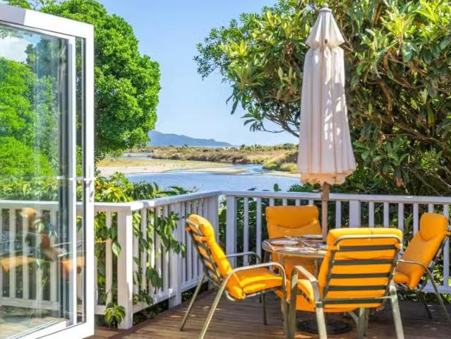 House for sale in Waikanae Beach, Wellington