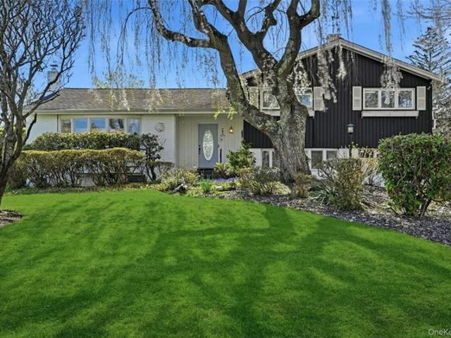 House for sale in Huntington, New York