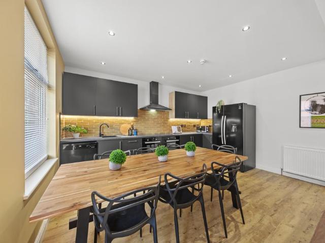 House for rent in Headingley Hill, Leeds