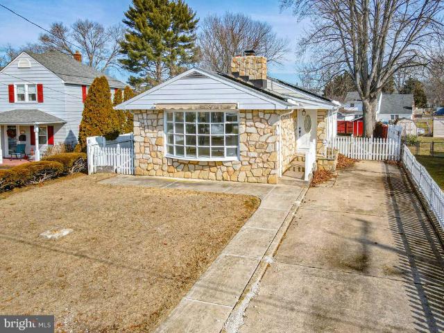 House for sale in Pedricktown, New Jersey