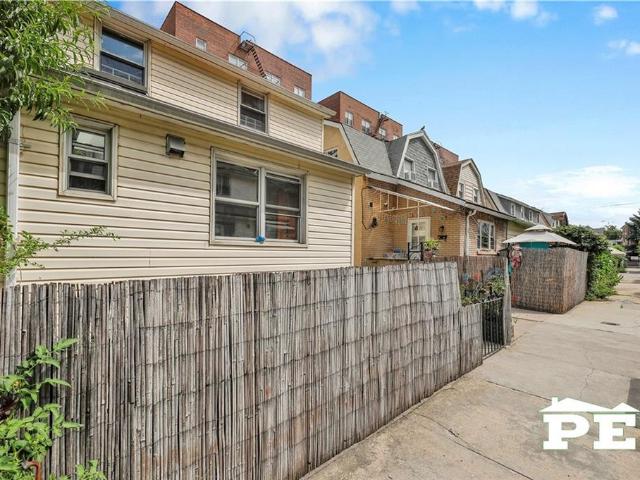 House for sale in Arverne, New York