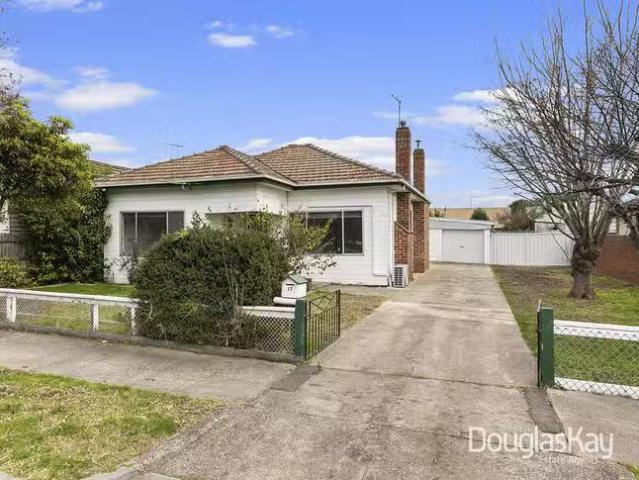 House for rent in Sunshine