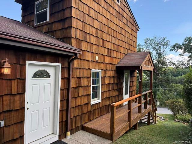 House for sale in Baldwin Place, New York