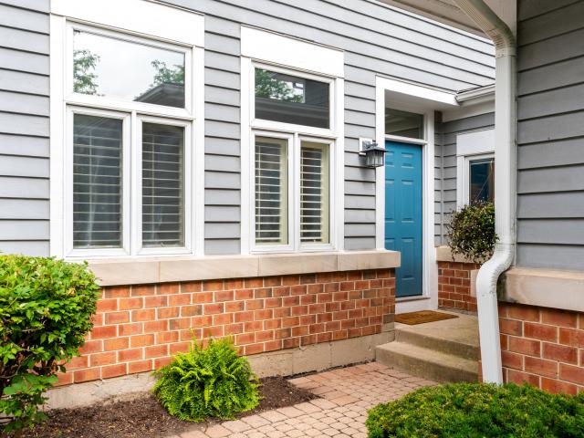 Townhouse for sale in Woodridge, Illinois