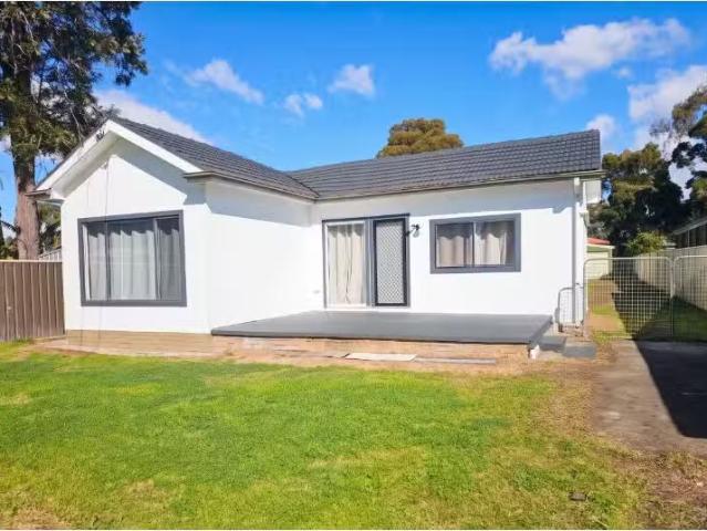 House for rent in Oxley Park, Sydney