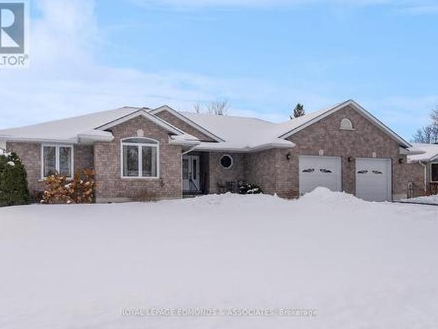 House for sale in Renfrew, Ontario