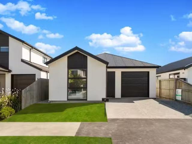 House for sale in Chaslands, Canterbury