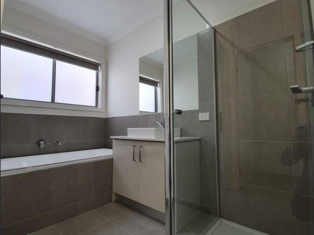 House for rent in Tarneit, Victoria