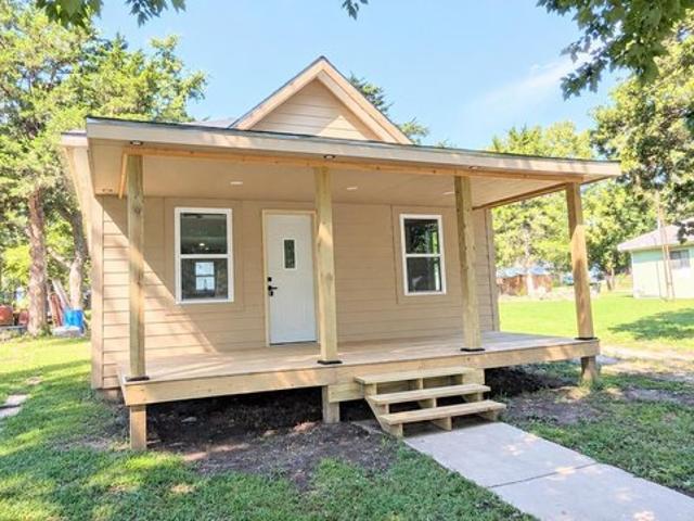 House for sale in Emporia, Lyon County