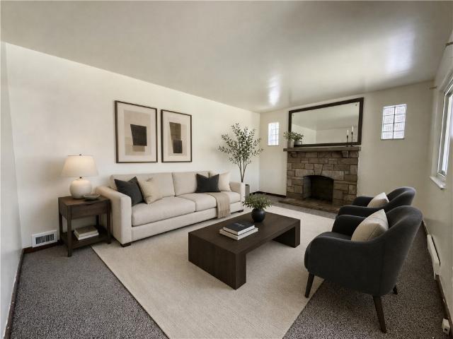 House for sale in Otto, Glassport