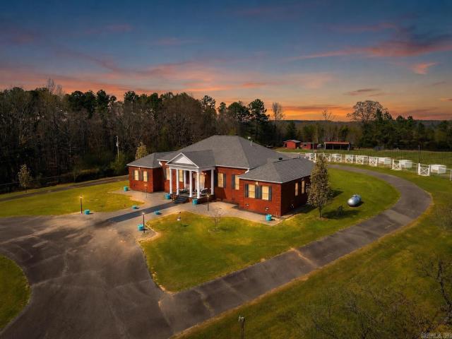 House for sale in Ark