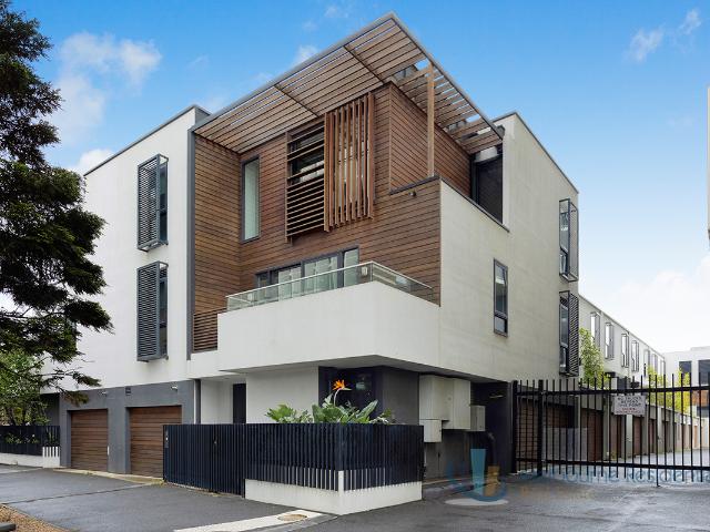 House for rent in City Of Melbourne, Camerons Creek