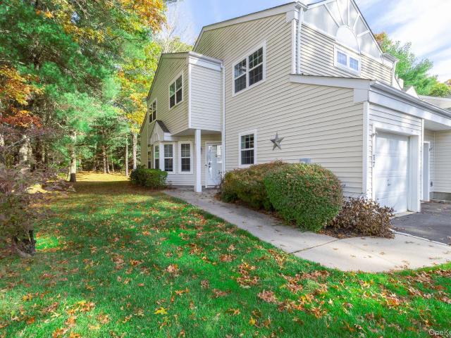 Condo for sale in Centereach, New York