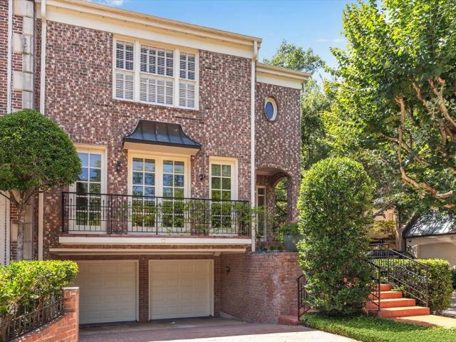 Townhouse for sale in Houston Townhouse for sale in Houston