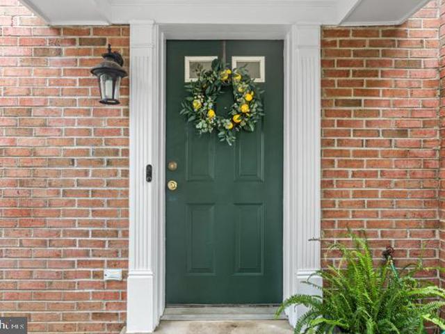 Townhouse for sale in Virginia