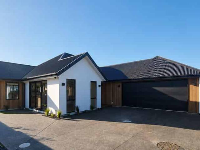 House for rent in Chaslands, Canterbury
