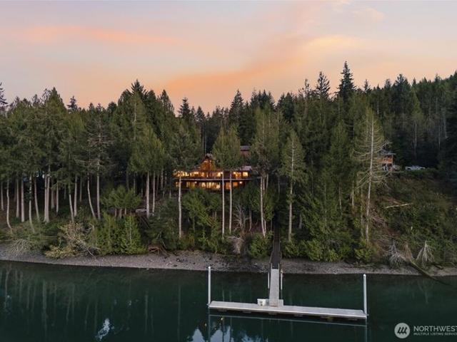 House for sale in Brinnon, Washington