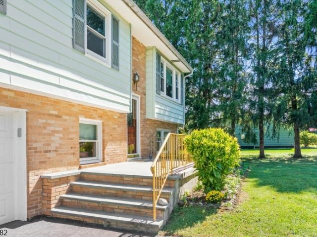 House for sale in Rockefellows Mills, Raritan Township