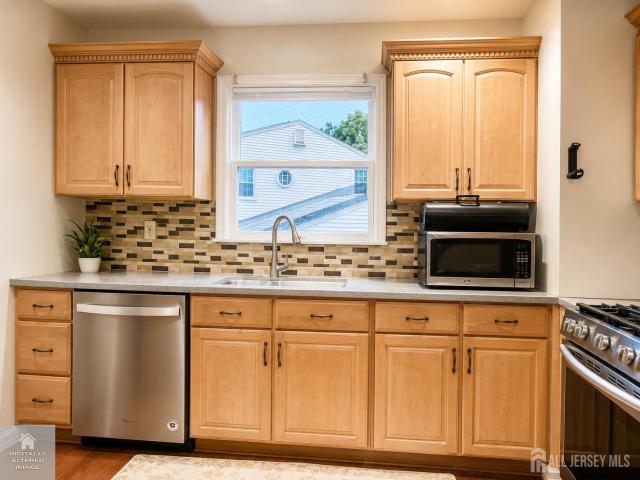 House for sale in Edison, New Jersey