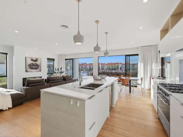 House for sale in Whangaparaoa