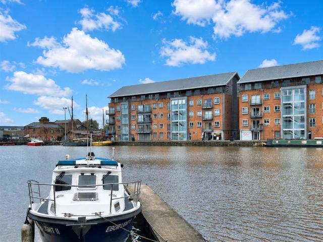Apartment for rent in Oxleaze, Gloucester