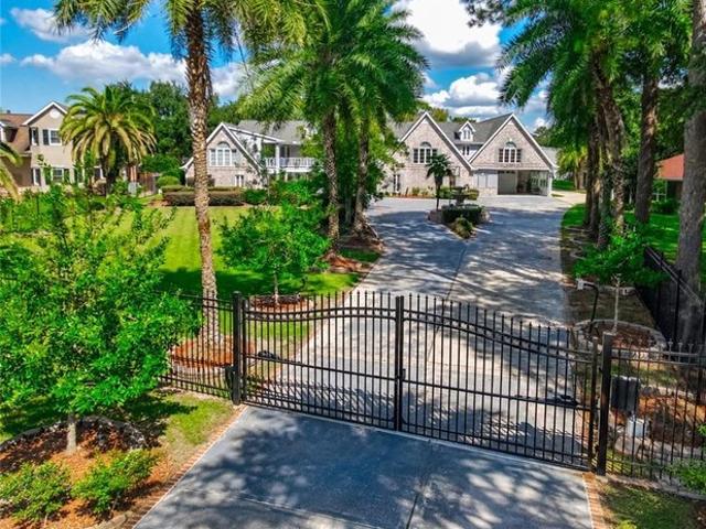 House for sale in Destrehan