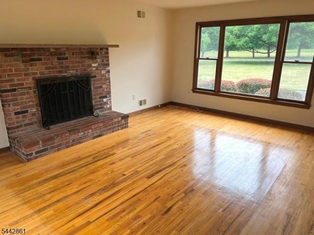 House for sale in Neshanic Station, New Jersey