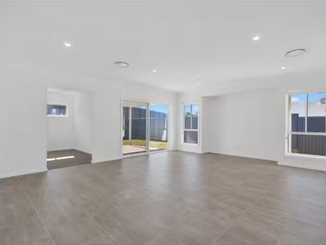 House for rent in Thrumster, New South Wales