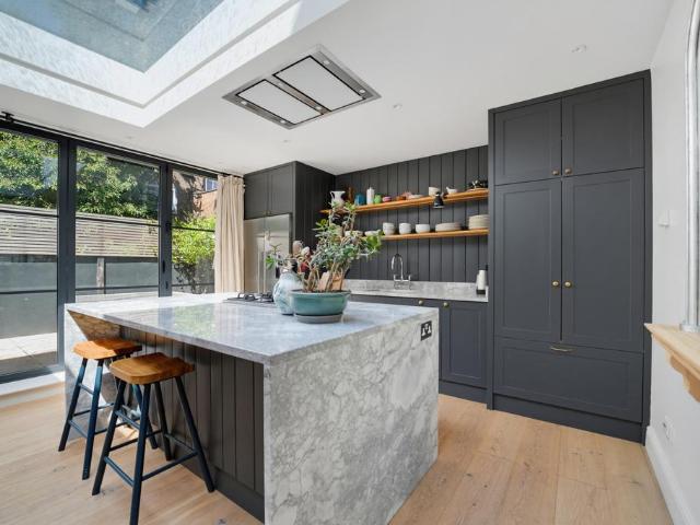Apartment for rent in Shepherd's Bush, Greater London