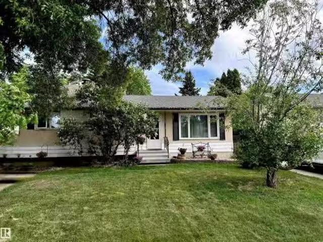 House for sale in Sherwood Park, Alberta