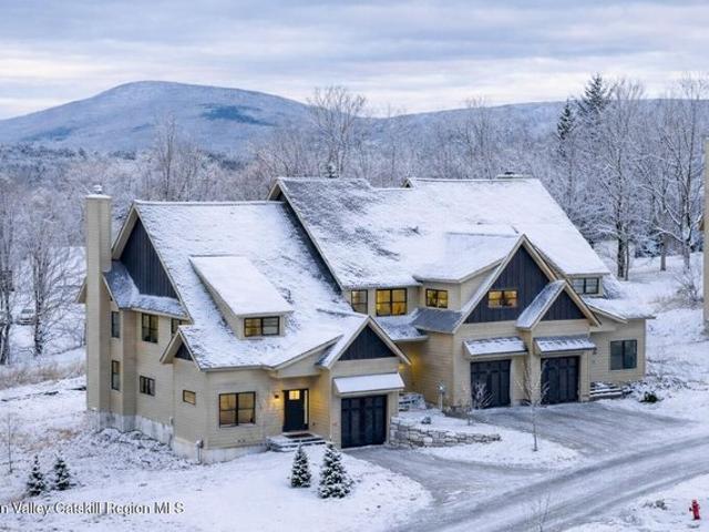 Townhouse for sale in Ashland, New York