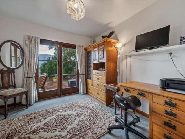 House for sale in Chaslands, Canterbury