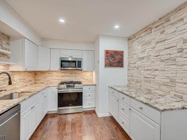 Condo for sale in Gillette, Long Hill Township