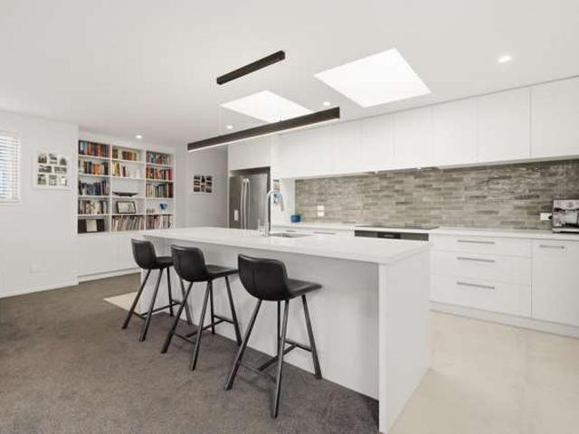 House for sale in Chaslands, Canterbury