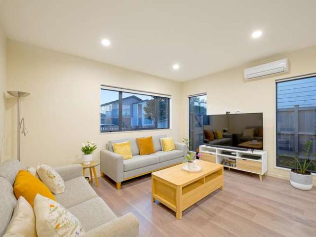 House for sale in Paremoremo, Oroua County