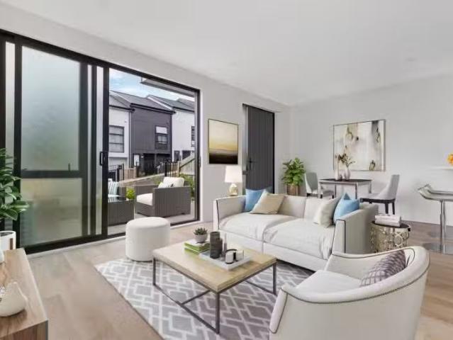 House for sale in Oratia