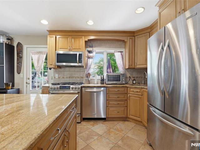 House for sale in Waldwick, New Jersey