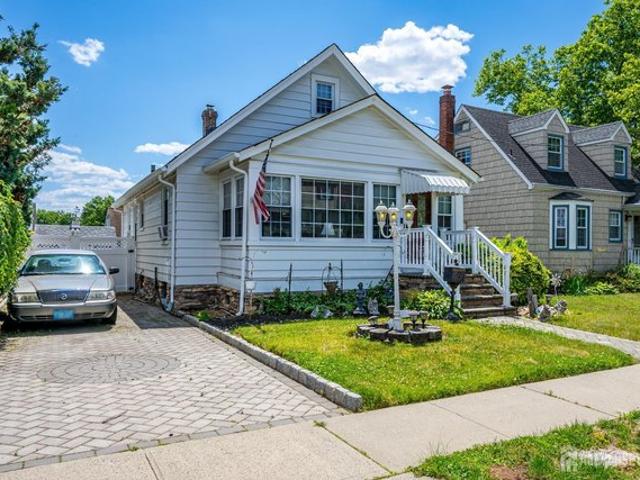 House for sale in Avenel, New Jersey